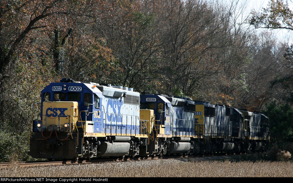 CSX 6002 leads 5 other CSX loco northbound on train Q492